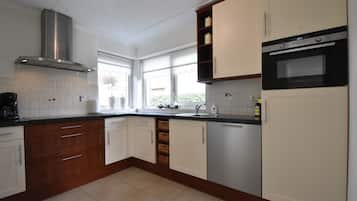 Casa | Cozinha privada | Cadeirão de bebê