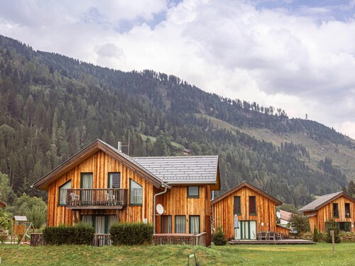 Luxurious Chalet in Murau with Outside Hot Tub