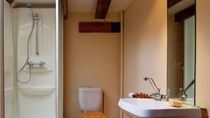 Bathroom - Quaint Cottage in Juillac With Private Garden (Juillac)