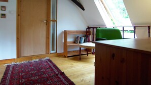 2 bedrooms, individually furnished, bed sheets - Quaint Cottage in Juillac With Private Garden (Juillac)
