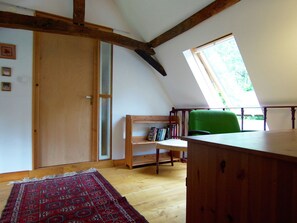 2 bedrooms, individually furnished, bed sheets - Quaint Cottage in Juillac With Private Garden (Juillac)