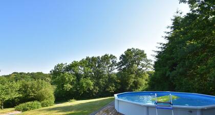 Cozy Cottage With Private Pool in Millay