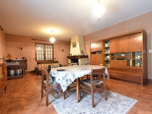 Dining - Holiday Home Along the River by a Lovely Hiking Forest Near Cunèges (Cuneges)