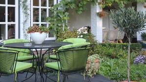 Villa | Balcony - Scenic Villa With Garden, Balcony, Terrace, Parasol, Parking (Huis ter Heide)