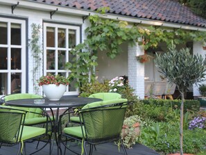 Villa | Balcony - Scenic Villa With Garden, Balcony, Terrace, Parasol, Parking (Huis ter Heide)