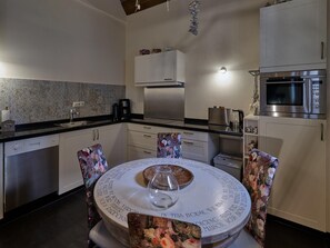 Apartment | Eigene Küche | Hochstuhl