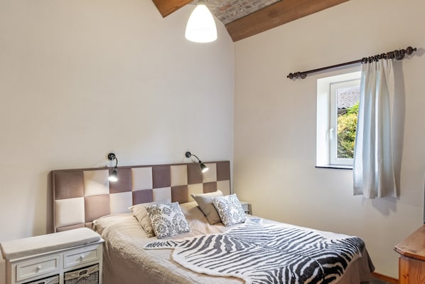 Appartement | 2 chambres, ameublement unique, literie fournie