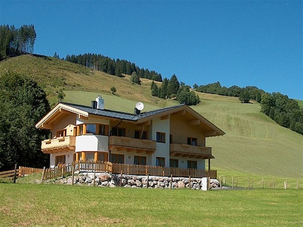 Exterior - Spacious Apartment on Slopes in Saalbach-hinterglemm (Saalbach-Hinterglemm)