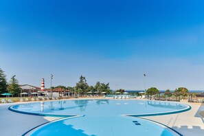 Seasonal outdoor pool