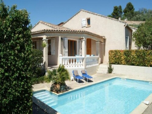 Completely Enclosed Villa With Private Swimming Pool and Lots of Privacy