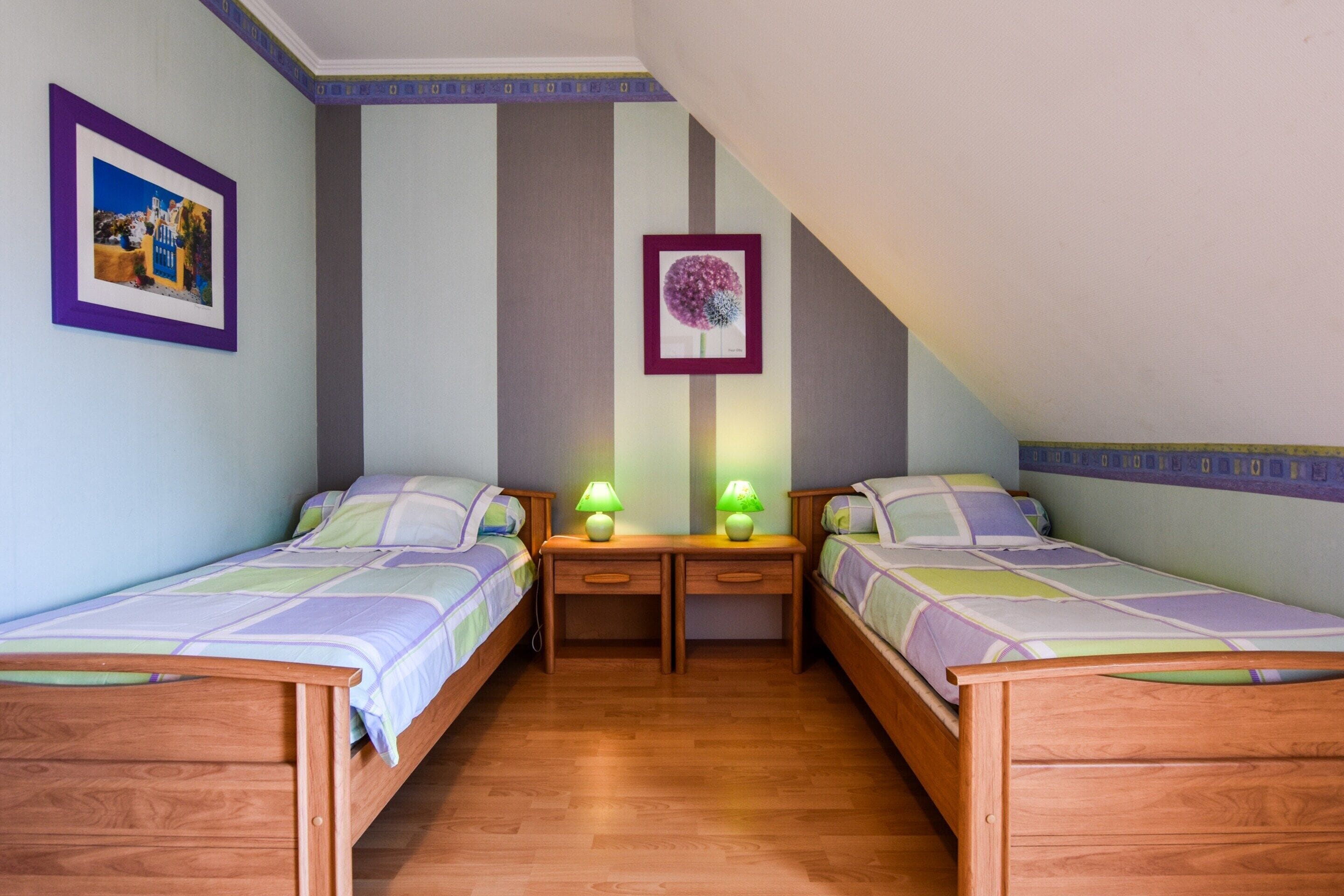 4 bedrooms, individually furnished, bed sheets