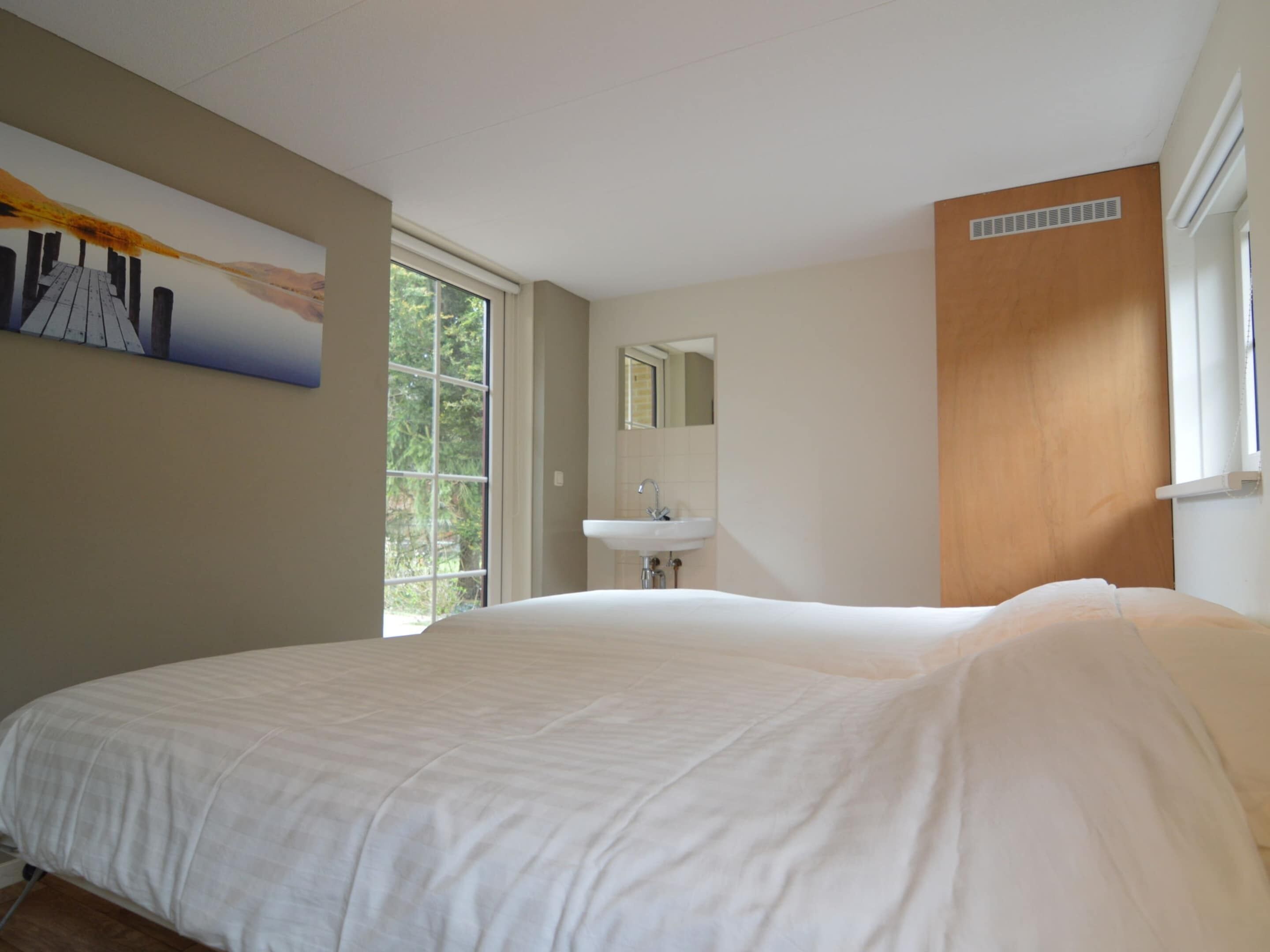 House | 4 bedrooms, individually furnished