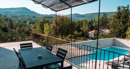 Villa in Luberon With Saltwater Pool