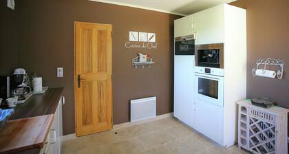 Villa in Luberon With Saltwater Pool