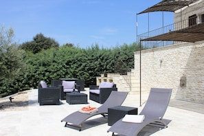Villa | Balcony - Villa in Luberon With Saltwater Pool (Apt)