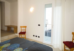 5 chambres, lits bébé (gratuits), draps fournis