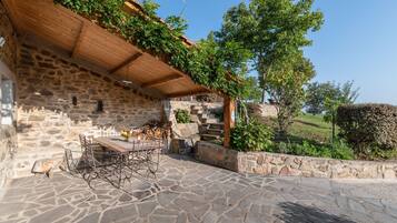 Rumah | Tempat makan outdoor