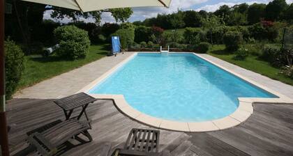 Charming Farmhouse With Pool and Tennis Court