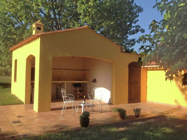 House | Balcony - Holiday Home in Villecroze With Pool & Garden (Villecroze)