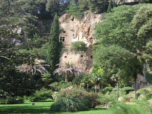 Exterior - Holiday Home in Villecroze With Pool & Garden (Villecroze)