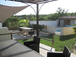 Balcony - Serene Holiday Home in Pradons With Swimming Pool (Pradons)