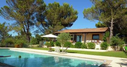 Saint-siffret: Forest & Pool