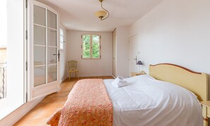 Villa | 3 habitaciones y muebles diferentes 