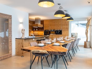 House | Dining - Cozy Holiday Home in Mauterndorf near Ski Area (Mauterndorf)