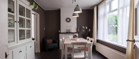 House | Dining