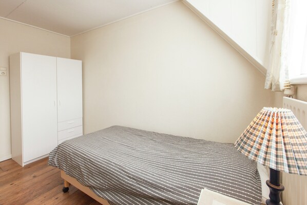 House | 4 bedrooms, individually furnished