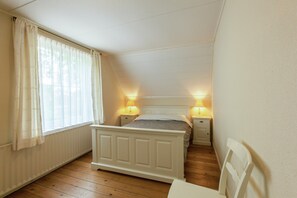 House | 4 bedrooms, individually furnished