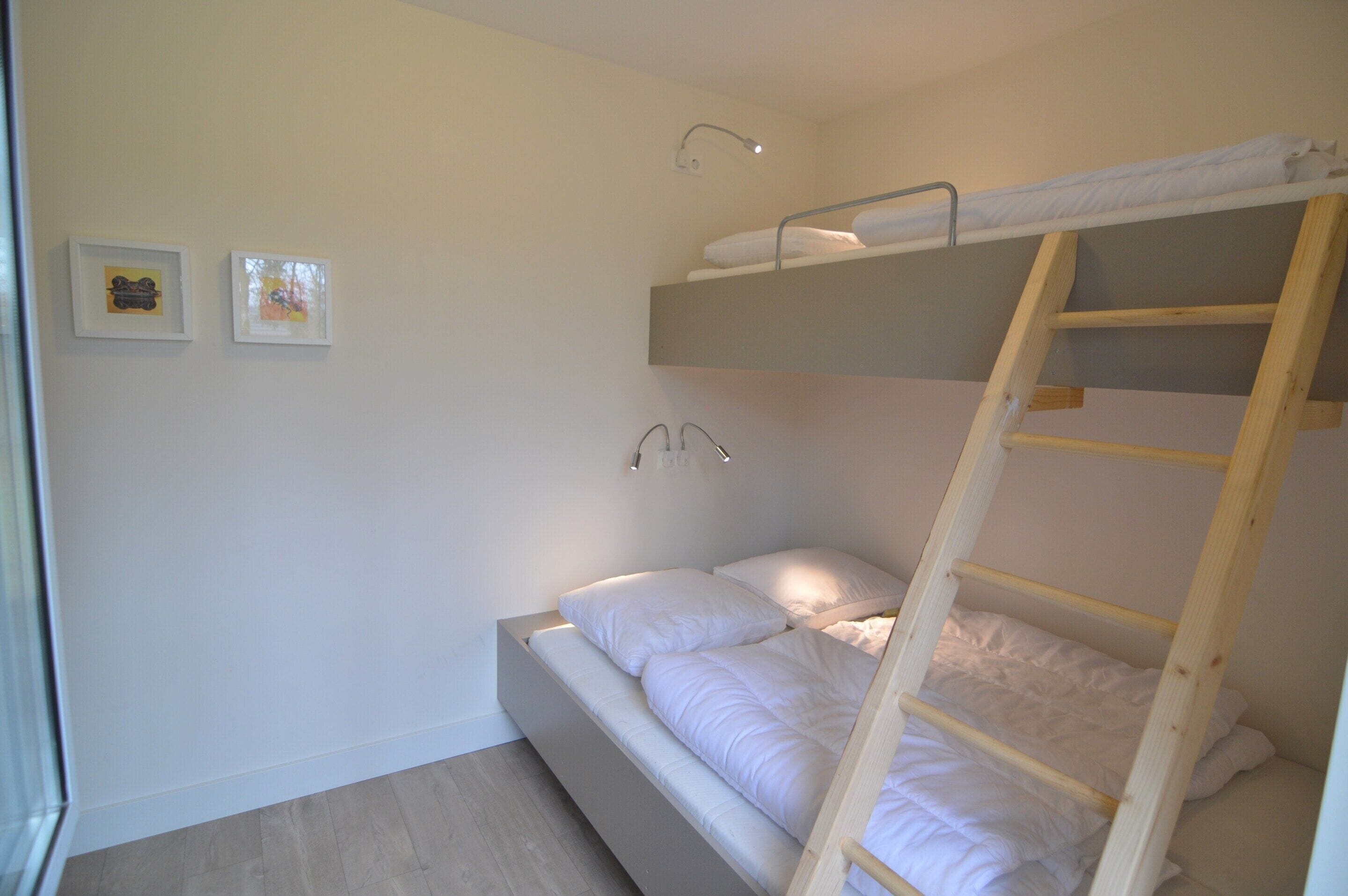 House | 2 bedrooms, bed sheets