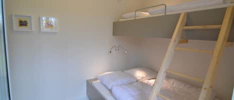 House | 2 bedrooms, bed sheets