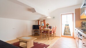 Dining - Apartment in Bramberg With a View of the Mountains (Bramberg am Wildkogel)