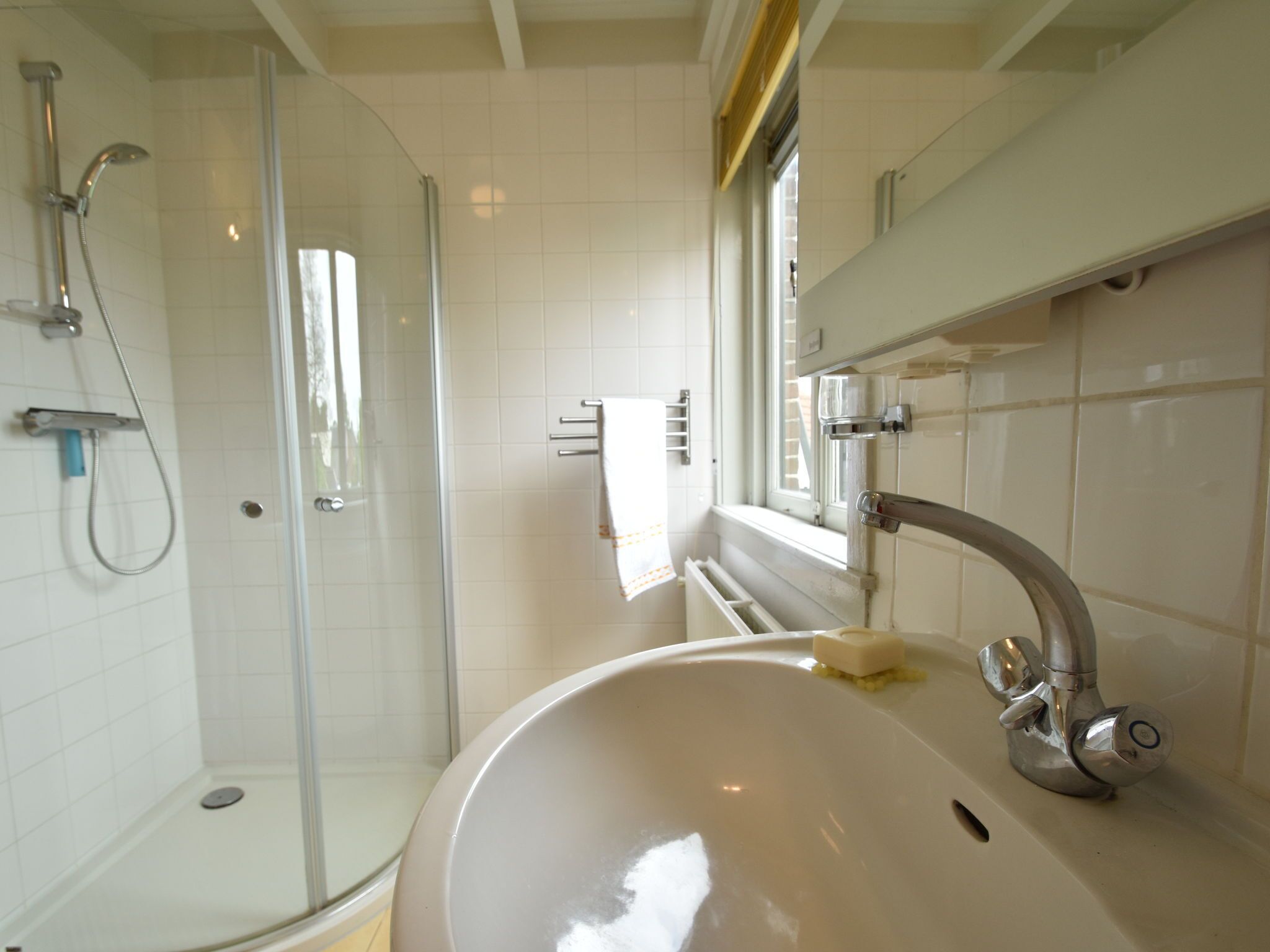 Ferienhaus | Badezimmer | Badewanne, Handtücher