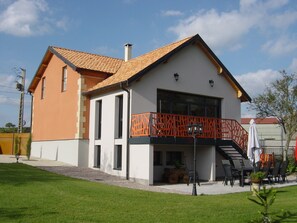 House | Bahagian luar