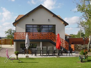 House | Kawasan hartanah