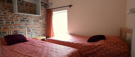 Casa | 4 camere, con arredamento individuale, lenzuola