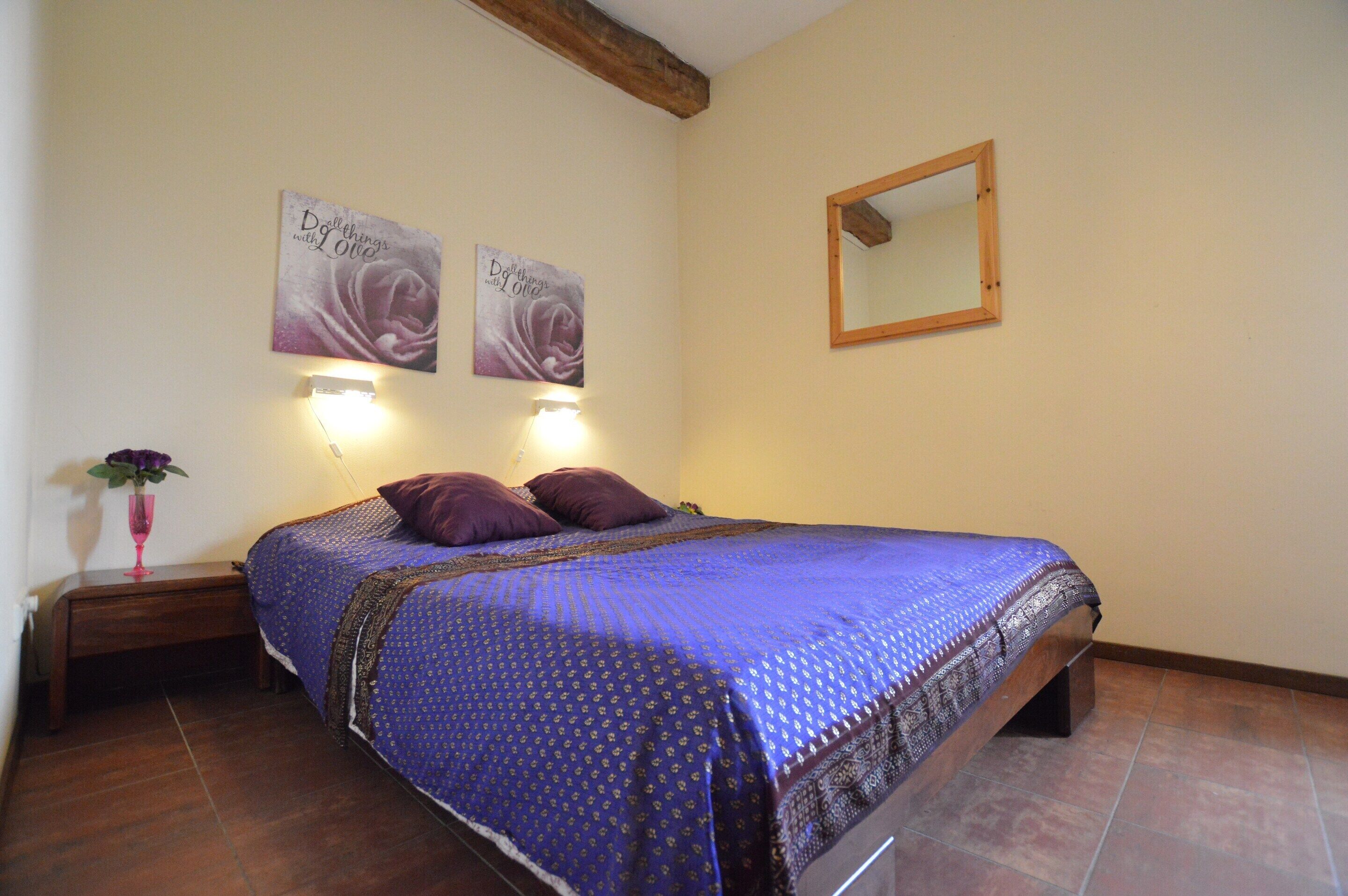 Huis | 4 slaapkamers, individueel gemeubileerd, beddengoed