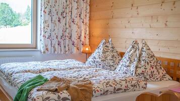 4 bedrooms, individually furnished, iron/ironing board, bed sheets