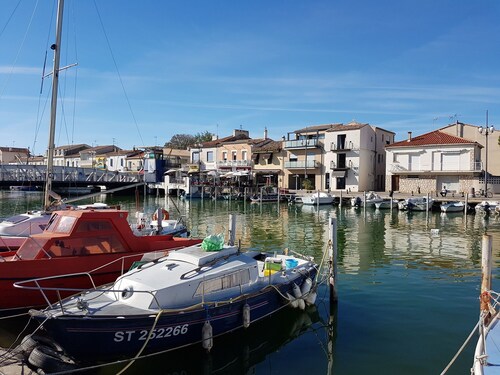 Villa Alba: Sunlit Comfort in Lirac