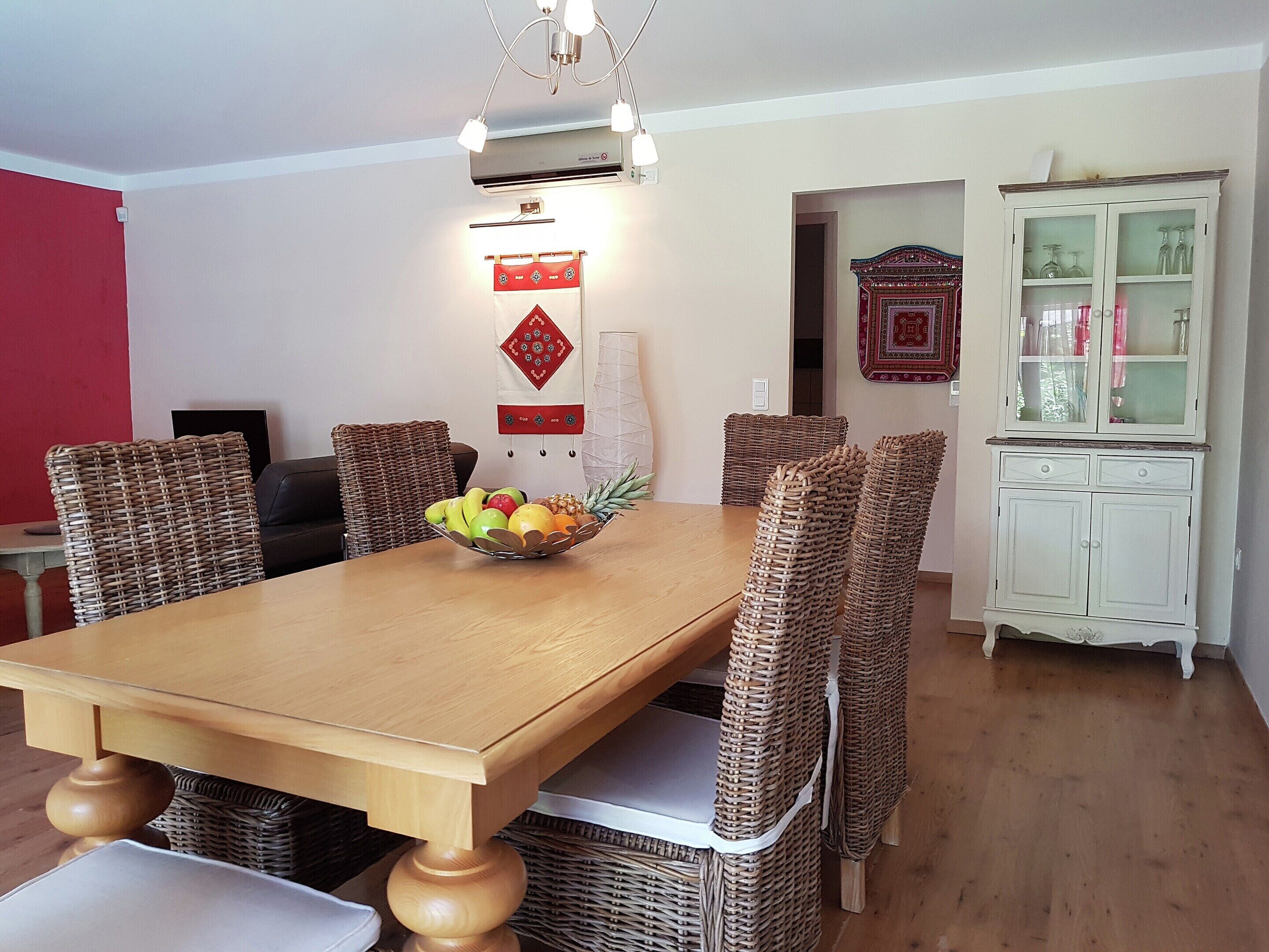 Villa | Dining