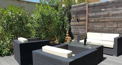 Villa Alba: Sunlit Comfort in Lirac
