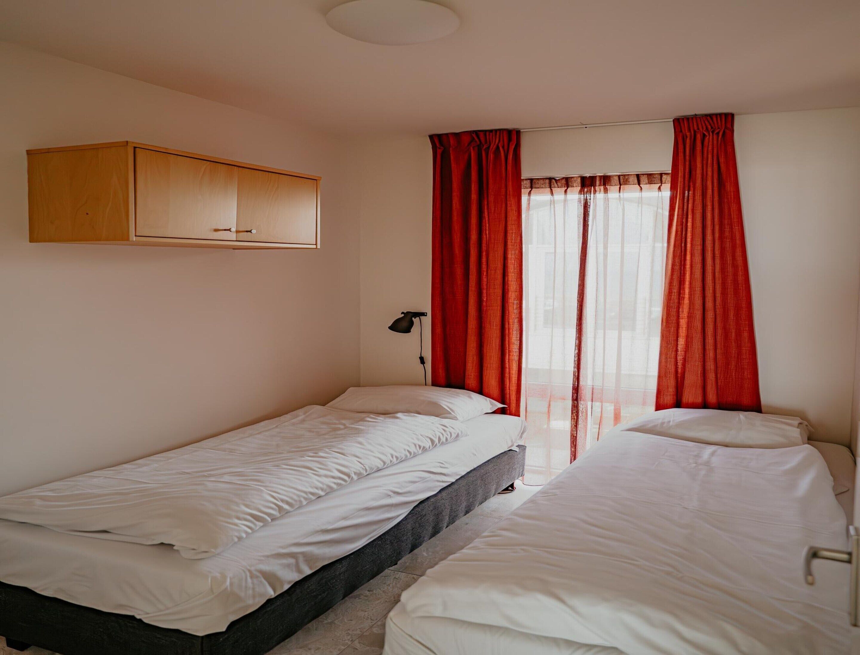 Apartment | 3 bedrooms, individually furnished, bed sheets