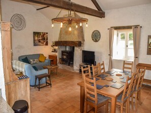 Living room - Blissful Mansion in Sauveterre-la-lémance With Swimming Pool (Sauveterre-la-Lemance)