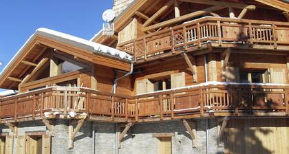 Chalet in Les 2 Alpes Near Ski Piste