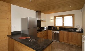 Private kitchen - Chalet in Les 2 Alpes Near Ski Piste (Les Deux Alpes)