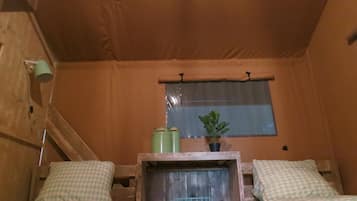 Tent | 8 bedrooms, individually furnished, bed sheets