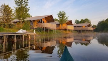 Tent | Exterior
