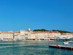 Exterior - Modern Studio With Terrace, Near the Popular St. Maxime (Plan-de-la-Tour)